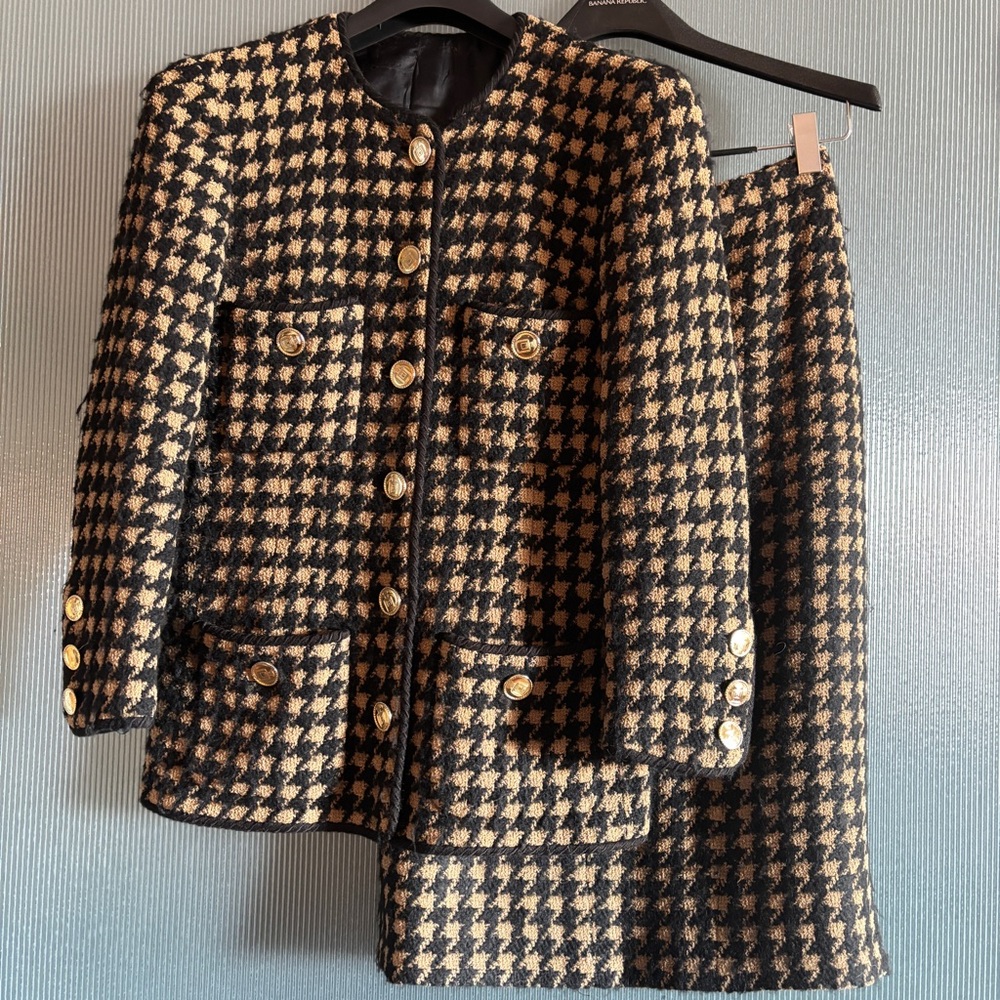 CHANEL Boutique Bouclé Jacket Skirt Suit FR 38 - US 6 Karl Lagerfeld Era